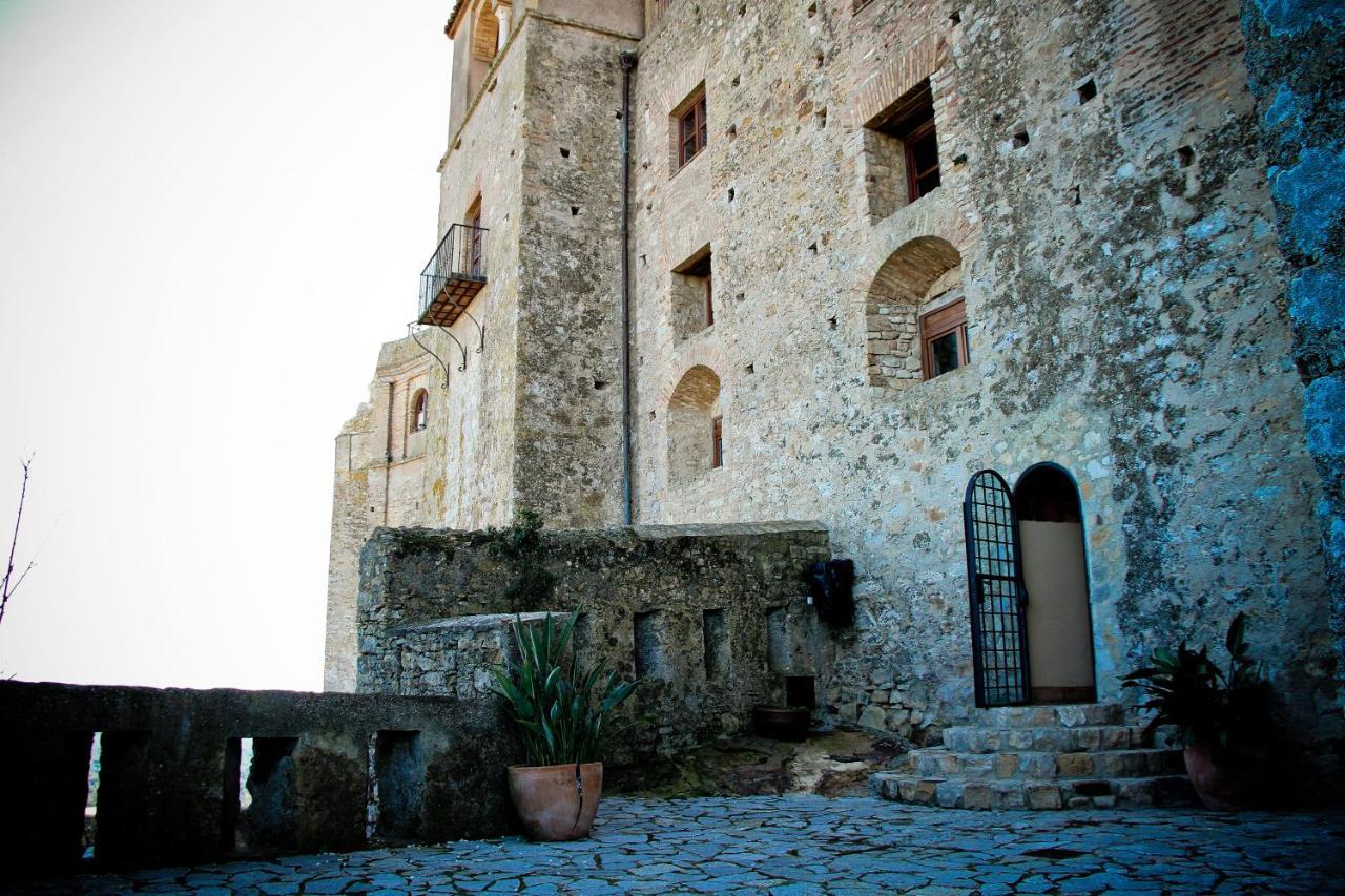 Hotel Tugasa Castillo De Castellar Castellar de la Frontera Exterior foto